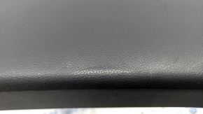 Накладка центральной стойки нижняя правая Honda Accord 18-22 черная, царапины