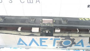 Крепление заднего бампера центр Fiat 500L 14-17 сломаны крепления
