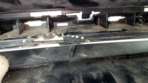 Решетка переднего бампера нижняя BMW 3 F30 16-18 надломана, сломаны крепления, царапины