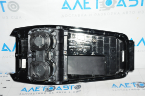 Накладка центральной консоли с подстаканниками Ford Mustang Mach-E 21-23 мелкая трещина, царапины