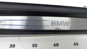 Накладка порога передняя левая наружная BMW 3 F30 12-18 черная с хромом, царапины