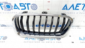 Решетка радиатора grill левая BMW 3 F30 4d 12-18 песок, тычки