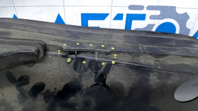 Водовідділювач пластик Mercedes W221 надлом пластику, порваний ущільнювач