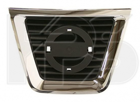 Решітка радіатора grill Nissan Rogue 07-10