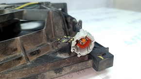 Дифузор кожух радіатора у зборі Nissan Rogue 14-20 зламано кріплення фішки