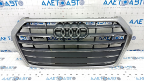 Грати радіатора grill Audi Q5 80A 18-20 в зборі, з емблемами, хром, без парктроників, вм'ятина, пісок, тички