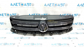 Решетка радиатора grill в сборе VW Tiguan 12-17 рест со значком, песок, вздулся хром