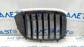 Решітка радіатора grill ліва BMW X3 G01 18-21 ніздря, хром обрамлення + сіра решітка, пісок, відколи