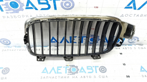 Решітка радіатора grill права BMW 3 F30 4d 12-18