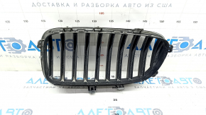 Решітка радіатора grill права BMW 5 F10 14-16 хром, Base, зламані кріплення, пісок, потерта