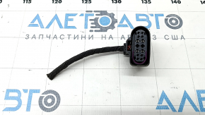 Фішка фари передньої лівої VW Passat 20-22 LED