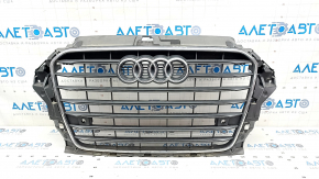 Грати радіатора grill у зборі Audi A3 8V 15-16 графіт, під парктроніки, пісок