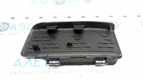 Площадка для отдыха ноги Audi A3 8V 15-20 черная, потерта