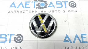 Эмблема логотип VW крышки багажника VW Passat 20-22 сломаны направляющие