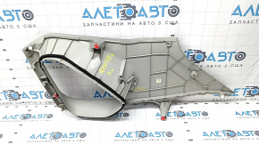 Накладка задней стойки верхняя левая Toyota Rav4 19- серая, царапины, побелел пластик, потертости