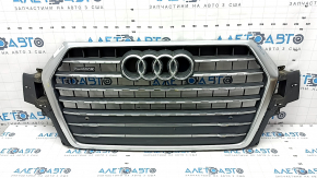 Грати радіатора grill у зборі Audi Q7 16-19 сіра, під парктроніки, тички, подряпини, незаводські отвори