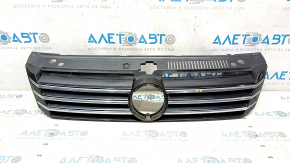 Решетка радиатора grill без значка VW Passat b7 12-15 USA песок, царапины Б/У