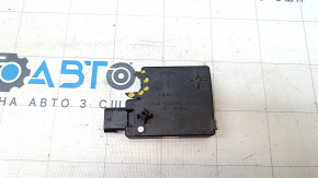 REAR BUMPER BODY CONTROL MODULE BCM Tesla Model 3 18- зламане кріплення