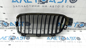 Решітка радіатора grill права BMW 3 F30 4d 12-18 пісок, тичка