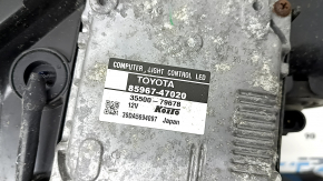 Фара передня права Toyota Prius V 12-14 в зборі дорест LED, пісок, подряпини