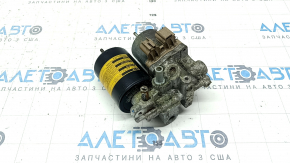 Підсилювач гальмівний brake booster Toyota Prius V 12-17 іржавий