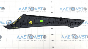 Накладка центральной консоли верхняя правая Audi A4 B9 17-19 черная, царапина
