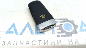 Ключ VW CC 08-17 4 кнопки, тычки на хроме, царапины, потерт