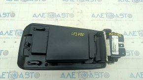 Оригинальный подлокотник Ford Fusion с маркировкой 683700, требует восстановления.