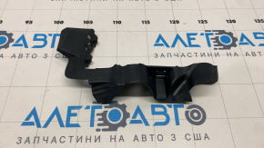 Кріплення переднього бампера на правому крилі Audi A4 B9 17-19