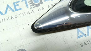 Деталь задней левой форточки Honda Insight, хром с небольшими потертостями, оригинальное изделие.