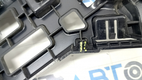 Крепление заднего бампера правое Porsche Macan 15-23 трещина в креплении