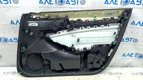 Крупный план обшивки двери передней левой на Honda Accord, видны следы эксплуатации.