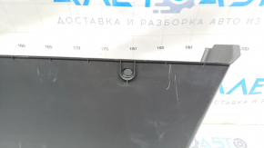 Крепление поддона для BMW X5 F15, показан ракурс детали.