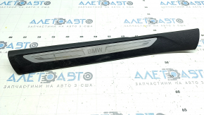 Накладка порога передняя левая BMW X5 F15 14-18 черная с хром вставкой, царапины