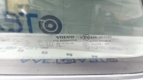 Фото детали подключения; крепеж от форточки Volvo XC90.