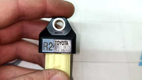Датчик подушки безопасности багажник левый Toyota Sienna 21-26