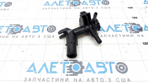 Горловина радіатора Toyota Prius 50 21-22