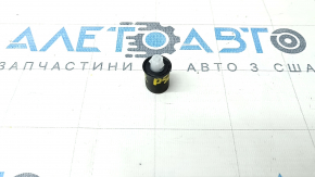 Отбойник двери багажника правый Toyota Prius 50 16-22