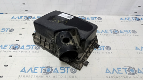 Верхня кришка корпусу повітряного фільтра Toyota Camry v55 15-17 2.5 usa без витратоміра, злам кріп, деф кромки