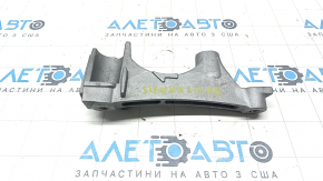 Кронштейн подушки двигуна правий Toyota Sienna 21-26
