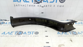 Накладка петли крышки багажника правая Nissan Maxima A36 16-23 царапины