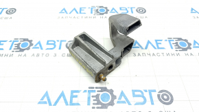 Кронштейн топливной рейки Toyota Sienna 21-26
