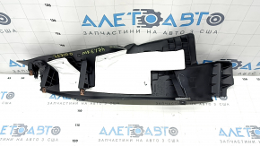 Накладка задней стойки нижняя левая Ford Fusion mk5 17-20 черная, царапины