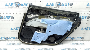 Мелкие царапины на обшивке двери задней левой Ford Fusion 2013-2020.