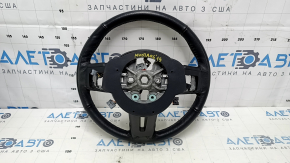 Изображение руля Ford Mustang, кожа черная без кнопок, с дефектами.