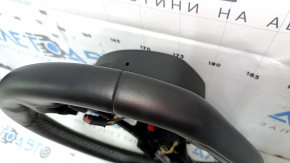 Руль Chevrolet Camaro 16-24 черн кожа, без кнопок, царапины