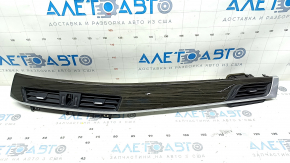 Накладка передньої панелі з дефлекторами права BMW X1 F48 16-19 хром + під дерево, надламане кріплення