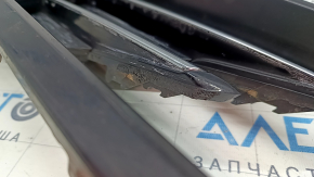 Решетка переднего бампера боковая правая VW Passat b8 16-19 USA R-Line, покрашена, царапины, песок