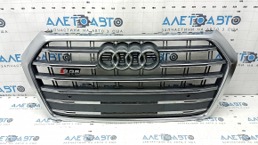 Грати радіатора grill в зборі Audi Q5 80A 18-20 хром під парктроніки, S-Line, пісок