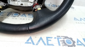 Задняя сторона руля Infiniti QX60 с маркировкой